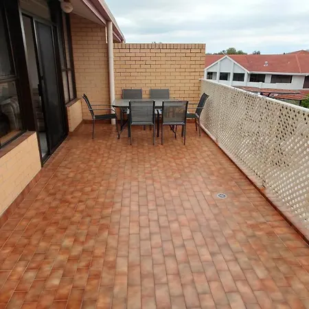 Tuggeranong Short Stay #10 - Sleeps 6 Exterior photo