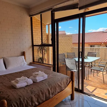 Tuggeranong Short Stay #10 - Sleeps 6 Exterior photo
